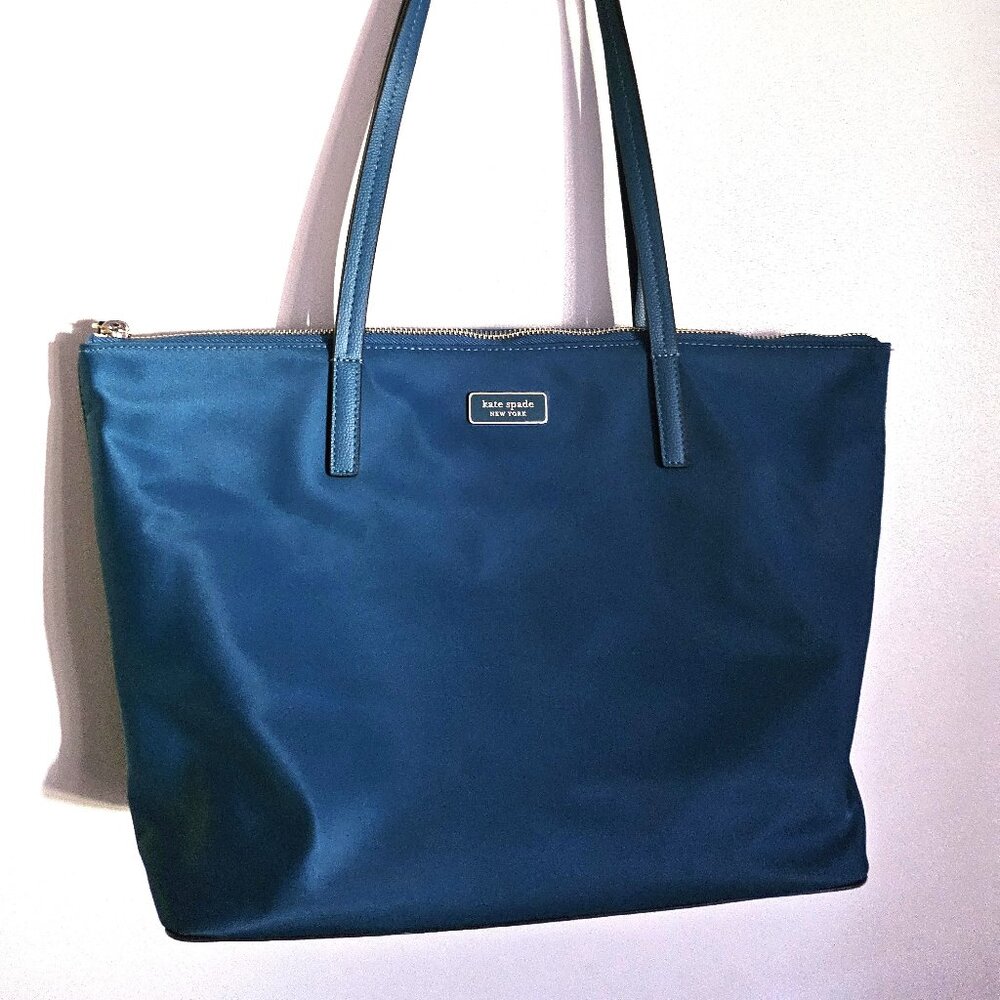 💼 Kate Spade Teal Nylon Structured Tote — Pre-Loved Charm Meets Everyday Chic